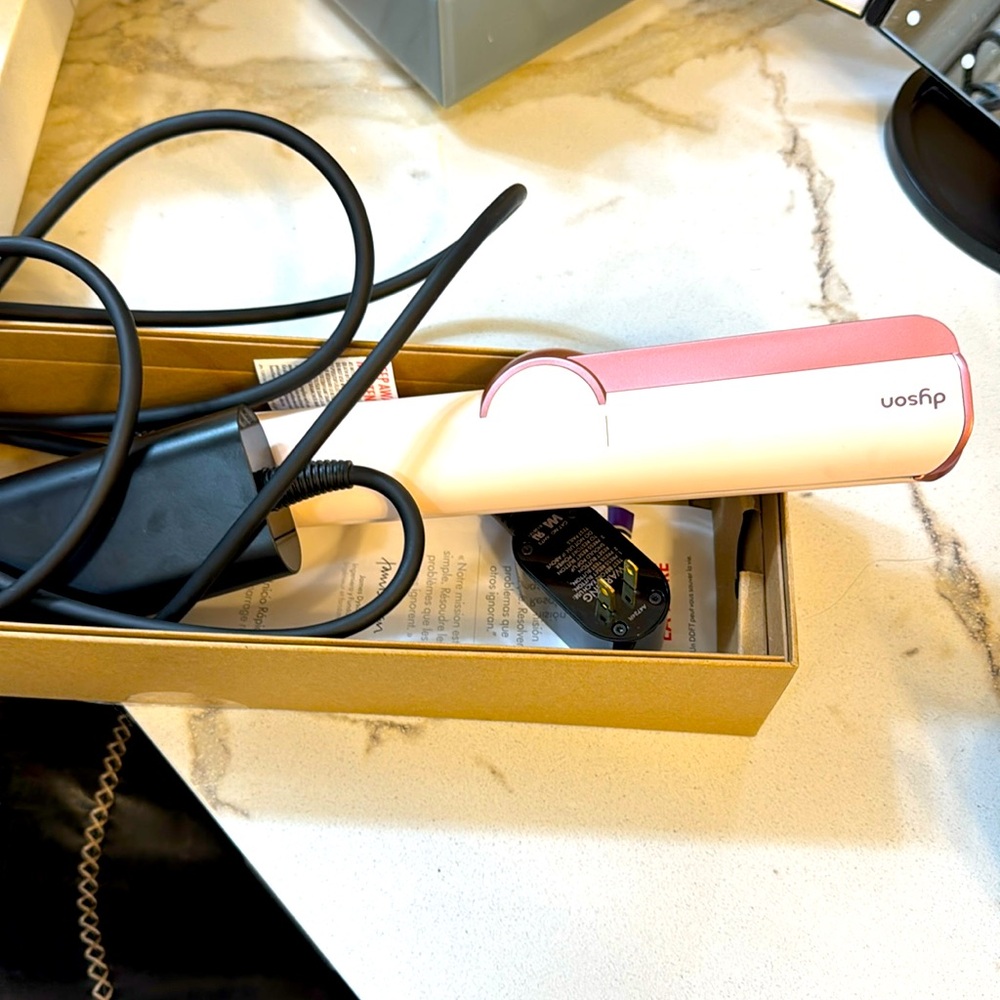 Dyson Airstraight
